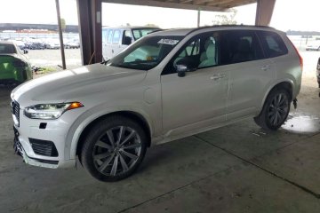 2022 r.,2,0L T8 RECHARGE R-DESIGN