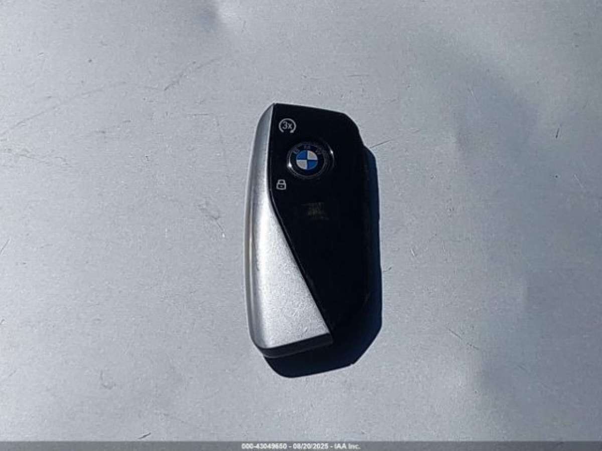 43049650_11_I.jpeg