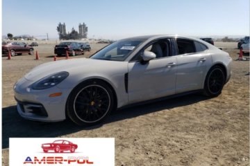 2017 PORSCHE PANAMERA 4S