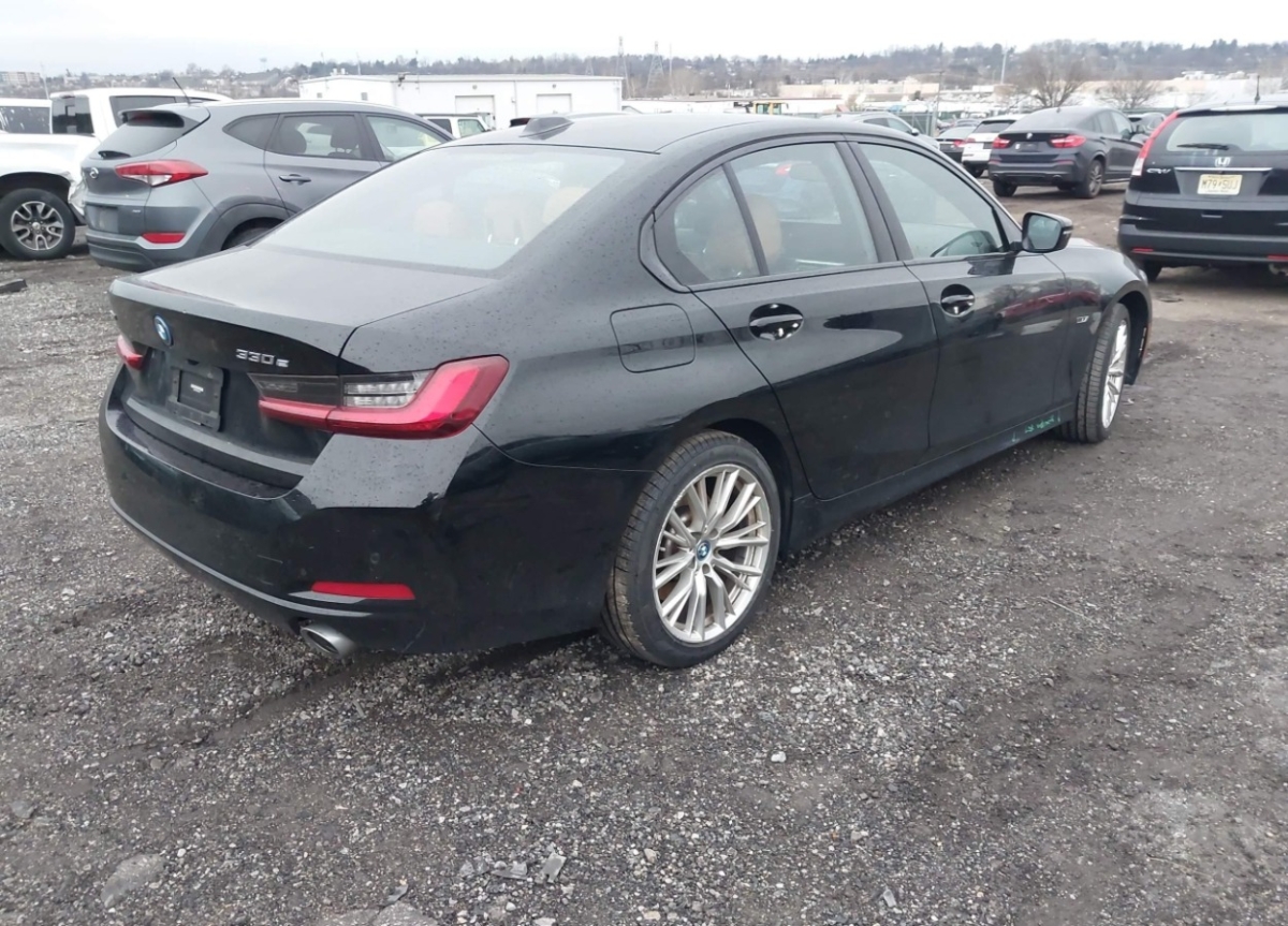 44110661_004.jpg