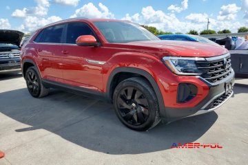 2024 r., 2,0L CROSS SPORT SE