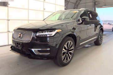 T8 Plug-In Hybrid Core 7-Passenger 2025
