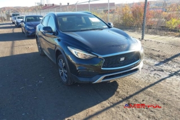 2019 r., 2,0L QX30 LUXE AWD