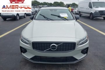 2021 VOLVO S60 T5 MOMENTUM