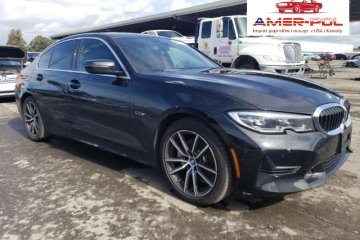 BMW 3 Series 330e, od ubezpieczalni