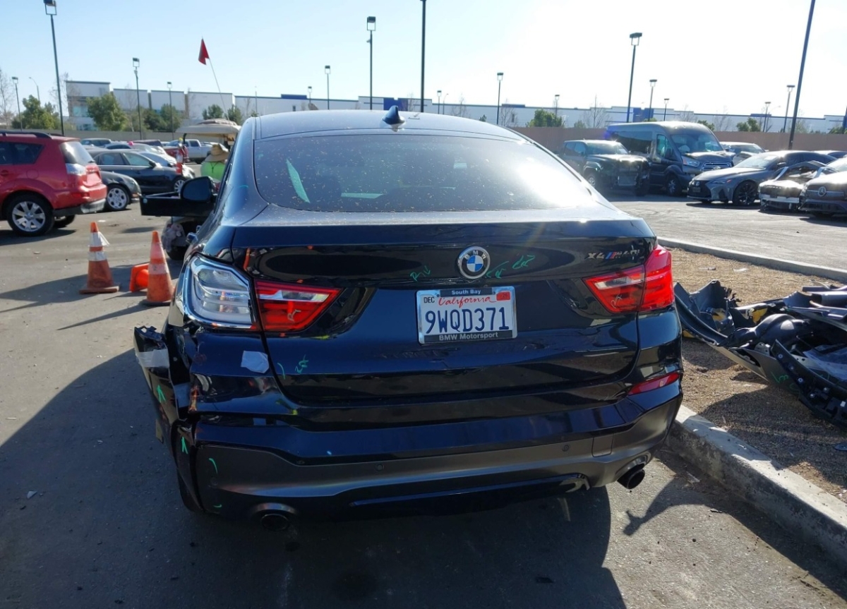 44264476_017.jpg
