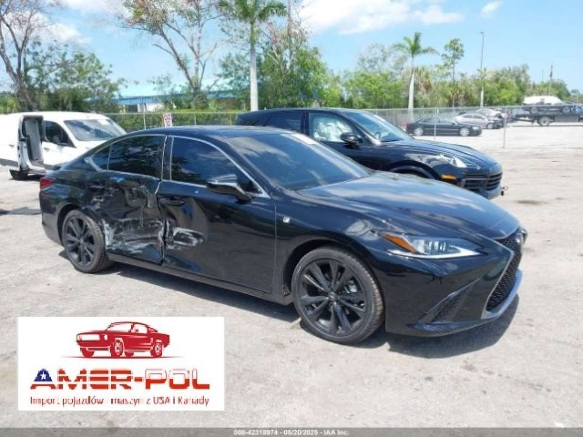 350 F SPORT HANDLING 2023, od ubezpieczalni