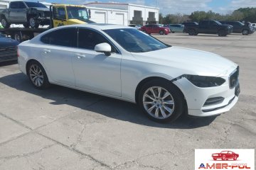 2017r., T6 Momentum, 2L, od ubezpieczalni