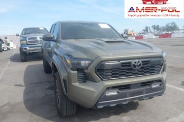 TOYOTA TACOMA TRD SPORT