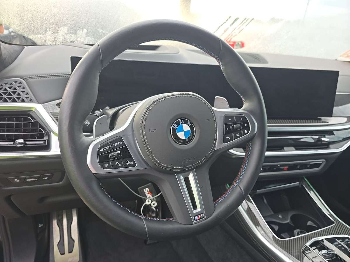 steeringwheel.jpg