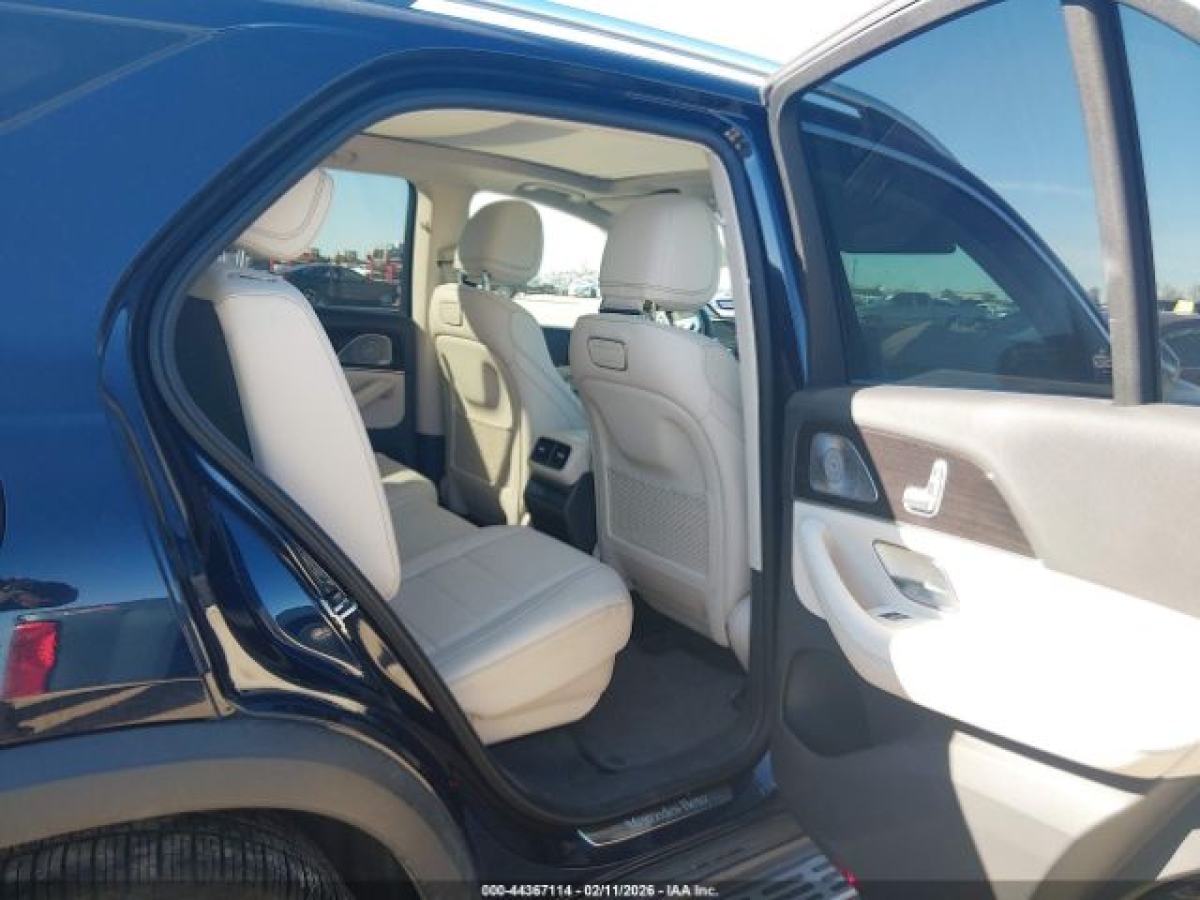 12_44367114_8_I.jpeg