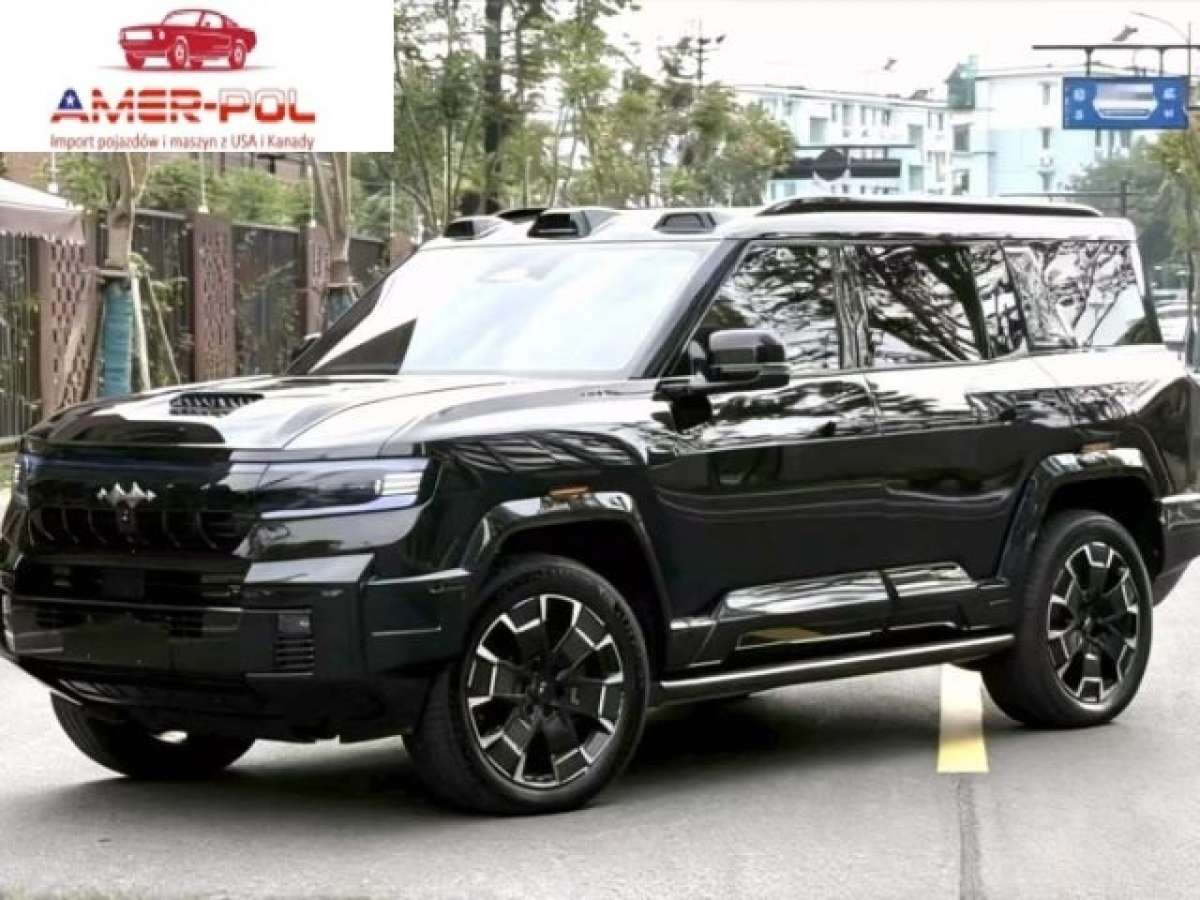 BYD Leopard 8