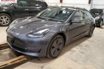 TESLA MODEL 3, 2022r., 4x4