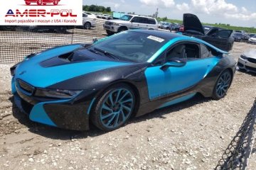 2015 BMW I8, silnik hybrydowy 1.5, napęd 4*4, od ubezpieczyciela