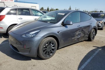 TESLA MODEL Y, 2023r., 4x4