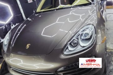 Porsche Cayenne BEZWYPADKOWY NA PLACU W OLSZTYNIE