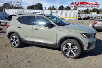 2024 Volvo XC40 Plus