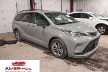 2023 TOYOTA SIENNA XSE