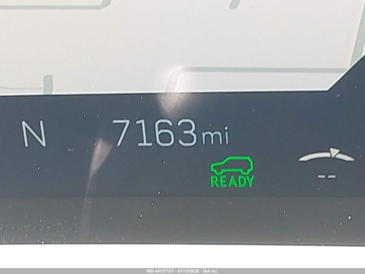 44137107_16_I.jpeg