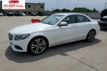 2018r, 2.0L, MERCEDES-BENZ C 300, po gradobiciu