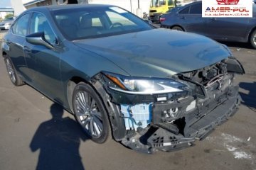 ES 300H, od ubezpieczalni