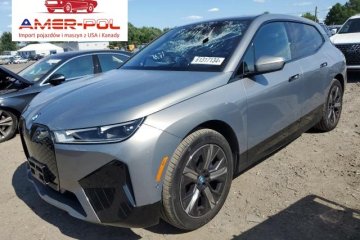 BMW iX xDrive50, od ubezpieczalni