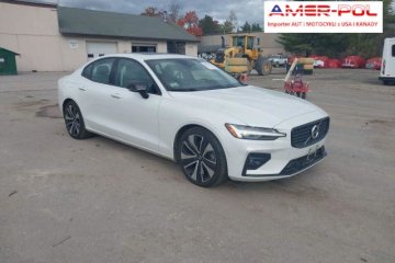 2022, 2.0L, 4x4, B5 MOMENTUM, od ubezpieczalni