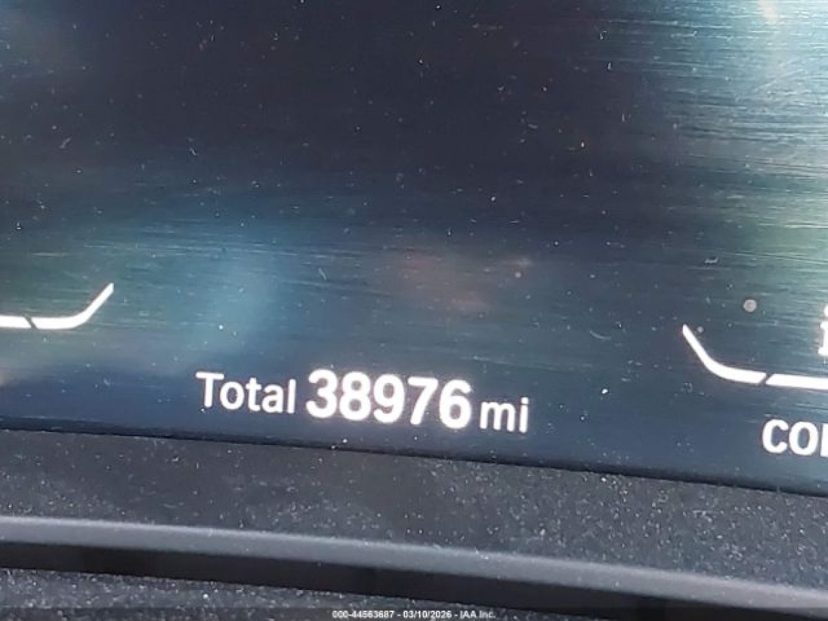 11_44563687_15_I.jpeg