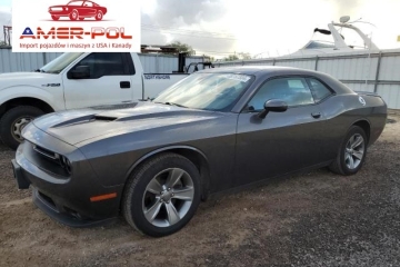 Dodge Challenger SXT, od ubezpieczalni