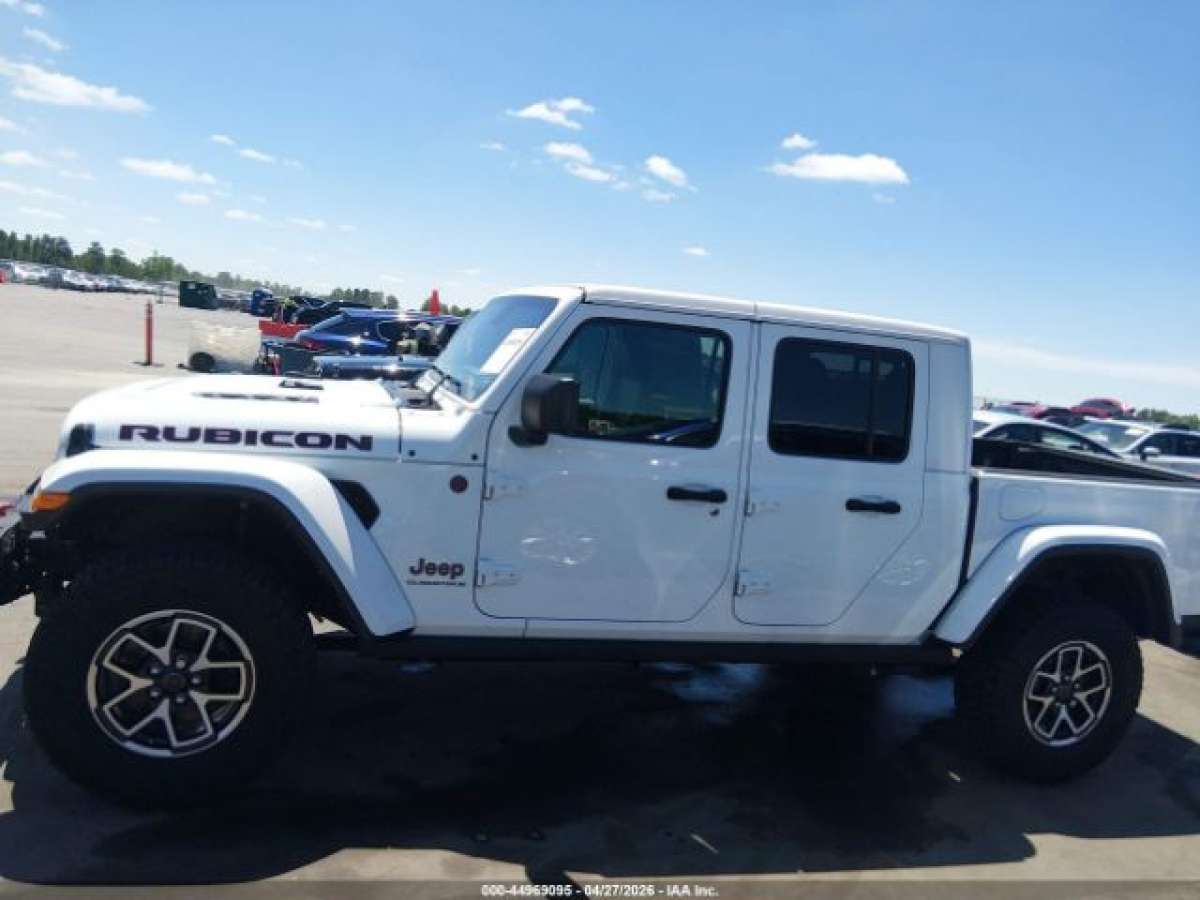 44969095_14_I.jpeg