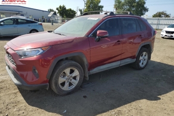 TOYOTA RAV4 XLE, 2020r., 2.5L