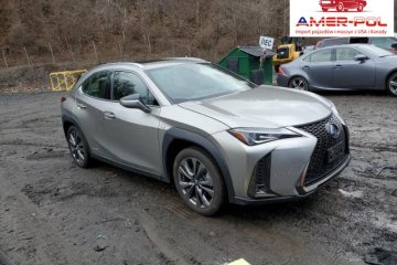 2021, 2.0L, 4x4, porysowany lakier