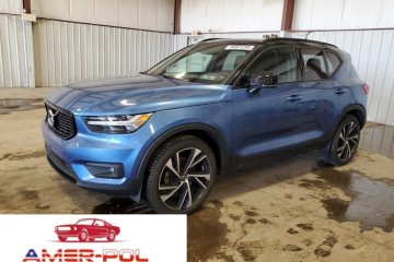2020 VOLVO XC40 T5 R-DESIGN