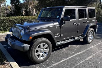 Jeep wrangler sahara unlimited  285 km  hardtop  trac-lok  hak