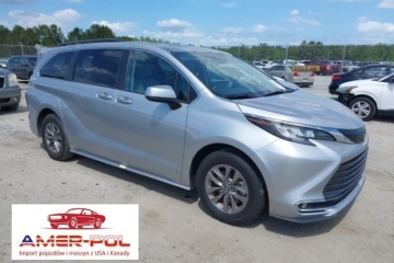 Toyota Sienna XLE 8-Passenger (Natl)