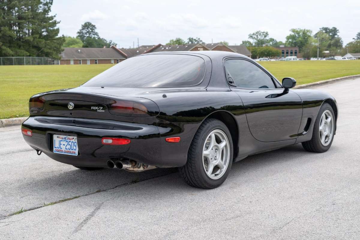 MazdaRX71994004.jpg
