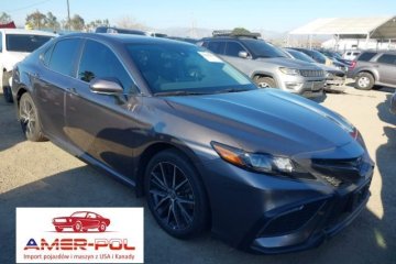 TOYOTA CAMRY HYBRID SE